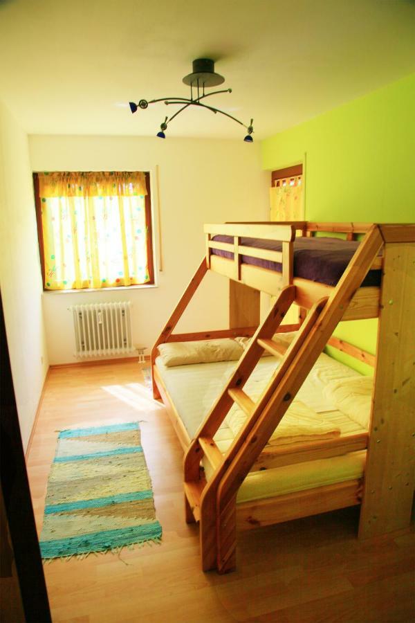 Immenstaad: Grosse Ferienwohnung 이멘슈타트암보덴지 외부 사진